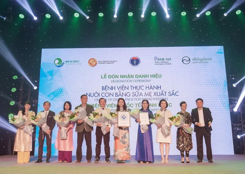 Bó hoa tươi dành cho sự kiện tặng đại biểu từ Vườn Hoa Tươi