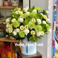 Lẵng Hoa Hồng Trắng Cúc Xanh