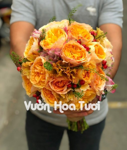 Bó hoa cưới cầm tay Hoa Hồng Beatrice-HCT08