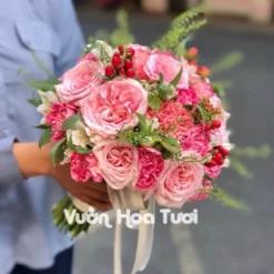 Bó hoa cưới cô dâu cầm tay hồng Ohara