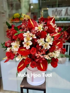 Lẵng Hoa Hồng Đỏ Môn Đỏ