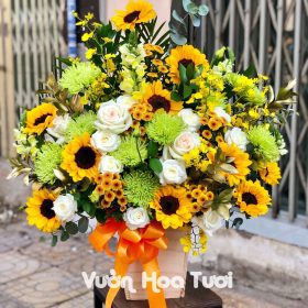 Lẵng hoa chúc mừng Hướng Dương