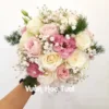 Bó hoa cầm tay tone trắng hồng HCT02