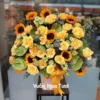 Lẵng hoa chúc mừng Hướng dương mix hồng vàng