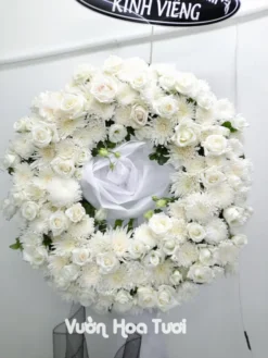 Kệ hoa chia buồn thanh thản