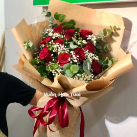 Bó Hoa Hồng Đỏ Phối Baby