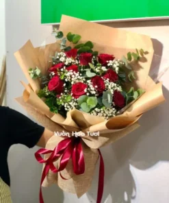 Bó Hoa Hồng Đỏ Phối Baby