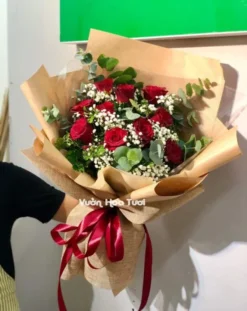 Bó Hoa Hồng Đỏ Phối Baby