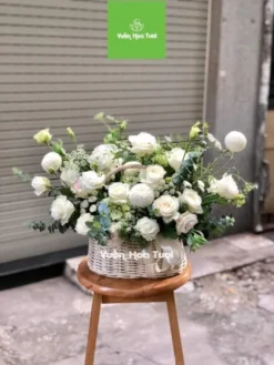 Giỏ Hoa Kỷ Niệm Hồng Trắng