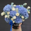 Đẳng cấp Lẵng Hoa Tú Cầu Blue Hydra mix xanh trắng sang trọng tặng sếp Nam các dịp đặc biệt. Vườn Hoa Tươi cam kết hoa nhập khẩu, giao nhanh tận nơi HCM.