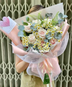 Bó Hoa Kem Dâu Lá Bạc Tana