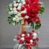 Kệ Hoa Crimson Elegance Kệ Hoa Chúc Mừng Tinh Tế