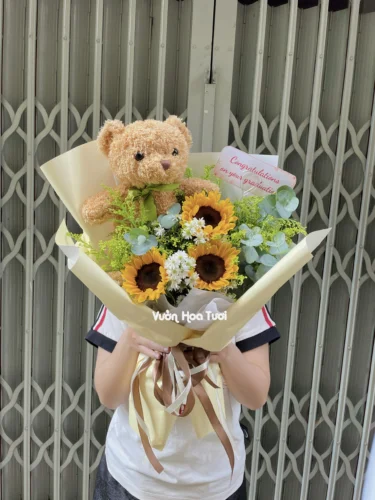 Bó Hoa Hướng Dương Tốt Nghiệp Gấu Teddy Thành Công