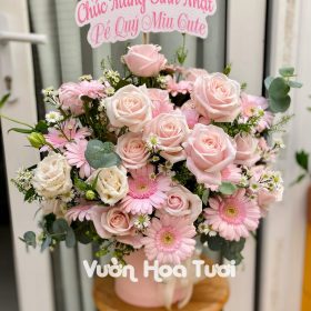 Hộp Hoa Hồng Kem Dâu Sinh Nhật