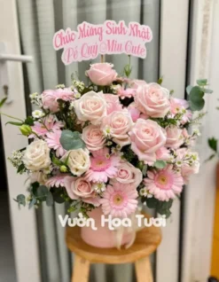 Hộp Hoa Hồng Kem Dâu Sinh Nhật