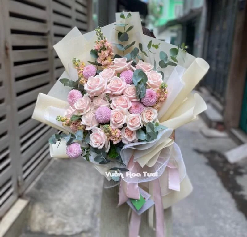 Bó Hoa Hồng Kem Dâu Phi Yến