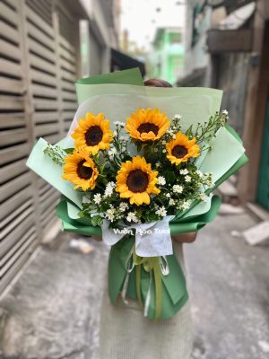 Bó Hoa Hướng Dương 5 Bông <br> Giấy Gói Xanh Tươi 5 Bó Hoa Hướng Dương Thạch Thảo 3