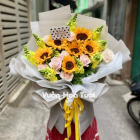 Bó Hoa Hướng Dương Mỏm Sói