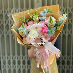 Bó Hoa Sinh Nhật Hồng Kem Cát Xoăn