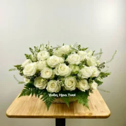 Giỏ Hoa Sinh Nhật Tone Trắng