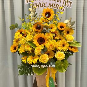 Lẵng Hoa Hồng Vàng Vũ Nữ