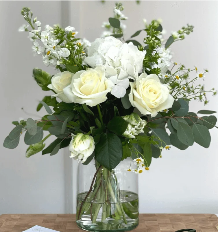 Thành Quả Bó Hoa Cắm Hiện Đại