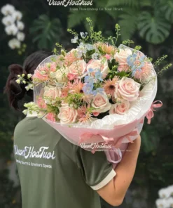 Bó Hoa Hồng Kem Dâu Quyến Rũ Black Smooth