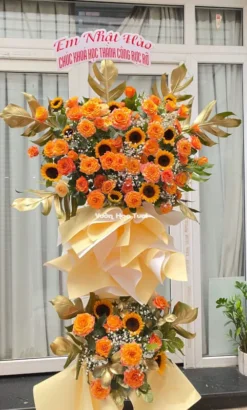 Kệ hoa khai trương Hồng Cam Spirit