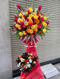 Kệ hoa khai trương sắc màu