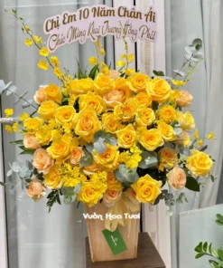 Lẵng hoa hồng vàng vũ nữ