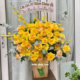 Lẵng hoa hồng vàng vũ nữ