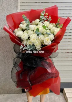 Bó Hoa Hồng Trắng RedBack