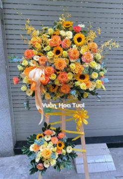 Kệ Hoa Khai Trương Rực Rỡ Ngày Nắng