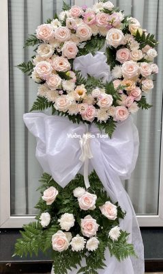 Vòng Hoa Chia Buồn Trắng Hồng CB01