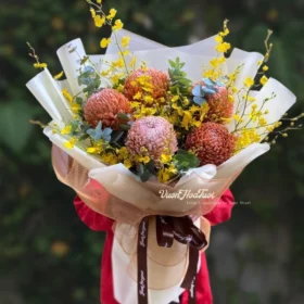 Bó Hoa Cúc Mẫu Đơn Nâu Tặng Sếp Sang Trọng