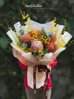 Bó Hoa Cúc Mẫu Đơn Nâu Tặng Sếp Sang Trọng