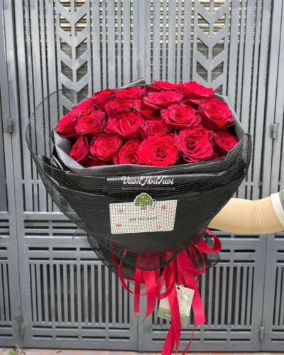 Giải đáp mẹo tỏ tình nên tặng hoa gì ý nghĩa nhất 2025 Bó Hoa Hồng Đỏ Bó Tròn Xinh Xắn
