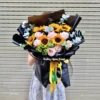 Bó hoa hướng dương và hoa hồng cúc xanh Bó hoa hướng dương và hoa hồng cúc xanh