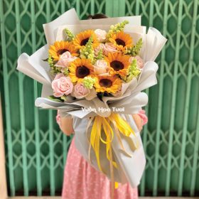 Hoa Bó Hướng Dương Và Hoa Hồng