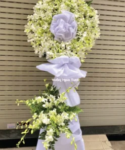 Vòng Hoa Chia Buồn Lan Trắng Tinh Tế