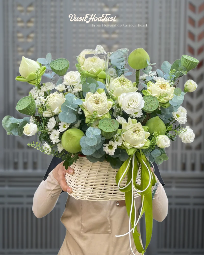 Giỏ Hoa Sinh Nhật GaL Lotus Giỏ Hoa Sinh Nhật GaL Lotus