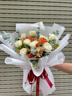 Bó Hoa Hồng Trắng Tặng Người Yêu