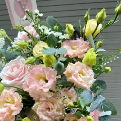 Hộp Hoa Sinh nhật cát tường Hồng Kem 2