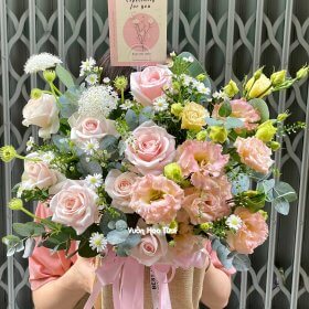 Hộp Hoa Sinh nhật cát tường Hồng Kem