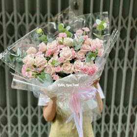 Bó Hoa Sinh Nhật Đẹp Hồng Kem Xinh