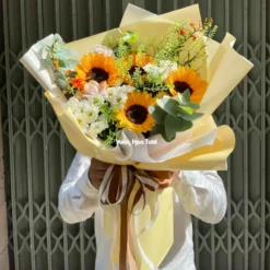 Bó hoa hướng dương chào ngày nắng