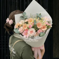 Mẫu bó hoa hồng Ethereal Roses thiết kế sang trọng tinh tế