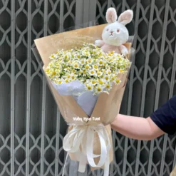 Bó Hoa Tana Bó Gọn Xinh Kèm Thỏ Bông