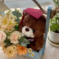 mẫu giỏ hoa tươi gấu bông tốt nghiệp xinh đẹp