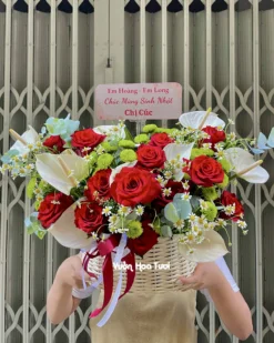 Giỏ Hoa Hồng Đỏ Môn Trắng GardenFuture